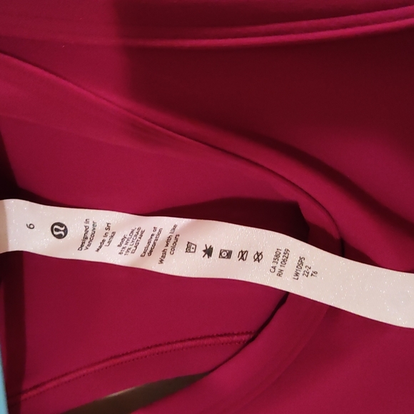 Lululemon work out top - Picture 5 of 6